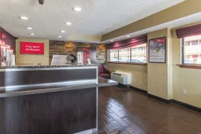 Red Roof Inn Detroit - Troy - Lobby