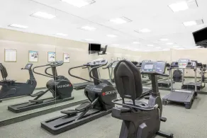 Days Inn & Suites by Wyndham York - Salle de remise en forme