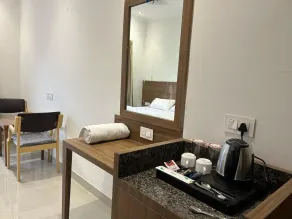Shiv Kedar Hotel - Room