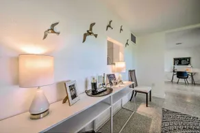 Waterfront Lake Dora Escape w/ Private Dock & Slip - Interiør