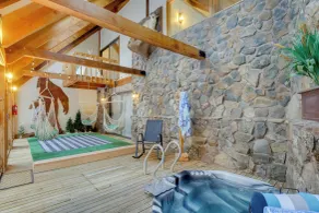 Riverside Colorado Cabin w/ Deck & Hot Tub - Interiör