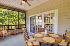 Balcony & Golf Course View! Condo at Kingwood - Interior