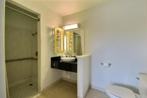 Motel 6-San Antonio, TX - West SeaWorld - Bathroom