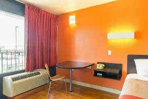 Motel 6-Little Rock, AR - West - Rum