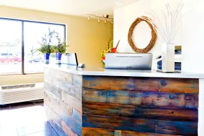 Blue Lakes Inn & Extended Stay - Borne des arrivées/des départs