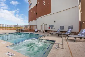 Comfort Suites Scottsdale Talking Stick Entertainment District - Piscine