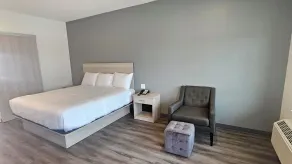 Palace Inn Baytown at Harrison St - Room