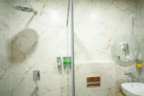 Hotel Nirvana Bliss, Behind Parmarth Niketan - Salle de bain
