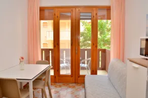 Sunny Flat With Terrace - Beahost - Oppholdsområde