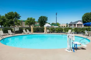 Baymont by Wyndham Clarksville Northeast - Piscine