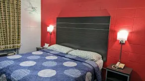sheridan inn - Room
