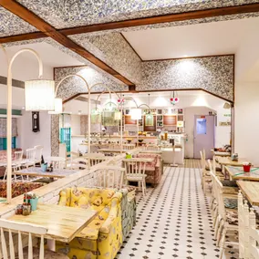 Bloom Hotel - Juhu - Restaurant