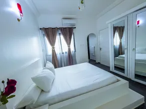 KAPINGA'S HOUSE - Room