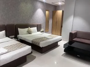 OYO 15861 Hotel Shivganga Comfort Zone - Chambre
