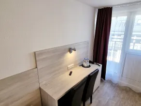 Adler Hotel Frankfurt - Chambre