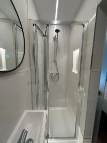 Contractors Guest House - Bad