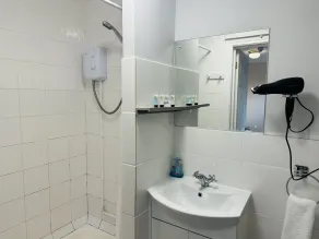 woodcock inn - Bathroom