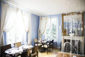 Maison Stella Cadente, Maison d'hôtes Artistique et Jardin à Provins - Restaurant