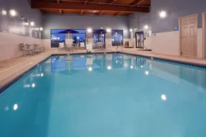 Holiday Inn Express & Suites Minneapolis - West End by IHG - Piscine