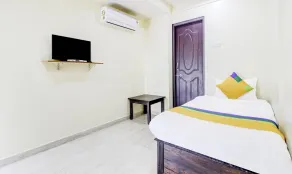 Itsy Hotels Aditya - Room