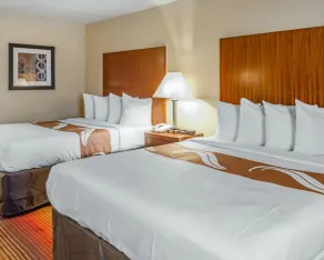 Quality Inn & Suites Albuquerque West - Room