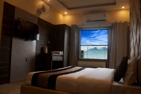 Hotel Ganga Heights By Avadhesh Group Of Hospitality - Rom