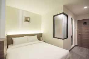 Sovereign Group Hotel at Pratunam - Room