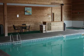 The Lodge at Crooked Lake - Pool