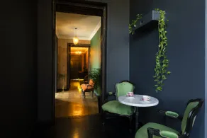 Unfound Door - Design Hotel - Lobby