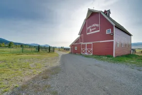NY! Poplar Grove Ranch Cottage langs Barney Creek - Interiør