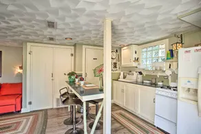 4 Mi to Dtwn! Fort Worth Cottage w/ Shared Pool - Interiör