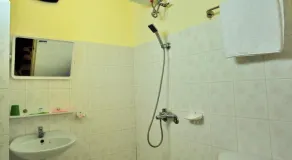 Minh Duc Hotel - Bathroom