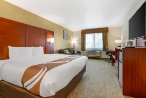 Quality Inn & Suites Stoughton - Madison South - Habitación