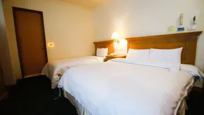 Cambridge Hotel - Yung Kang - Room