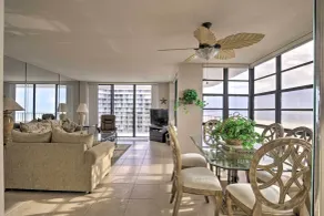 Beachfront Marco Island Resort Condo w/ Pool! - Interiør