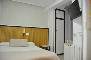 Hostal Ramón y Cajal - Chambre