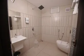 Empire Suites - Bad
