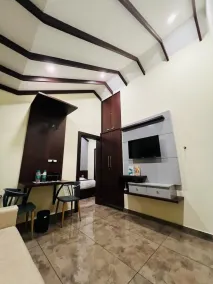 Pabis luxurious stay - Room