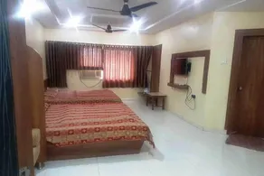 sharan hotel - Room