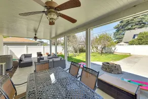 4 Mi to Dtwn: Riverside Gem w/ Pool & Game Room - Innenbereich
