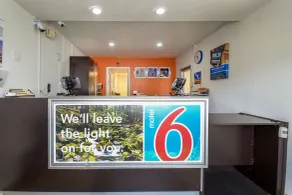 Motel 6-Kelso, WA - Mt. St. Helens - Hall