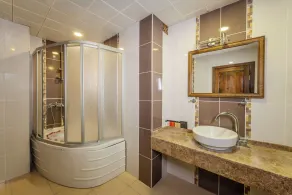Akuzun Stone Hotel - Baño