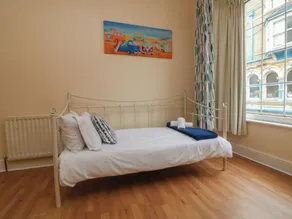 Capstone View - Room