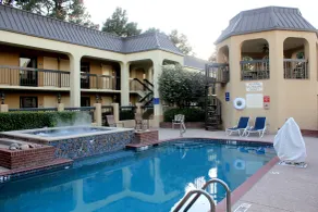 Days Inn by Wyndham Longview South - Piscine