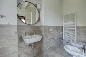 Essentia Guest House - Bathroom
