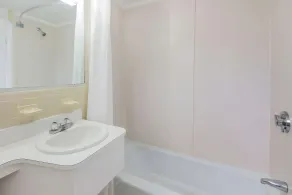 Relax Inn Cape Cod West Yarmouth Hyannis - Salle de bain
