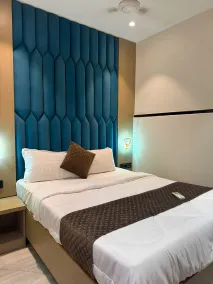 Hotel Travellers Inn Near Fort - Chambre
