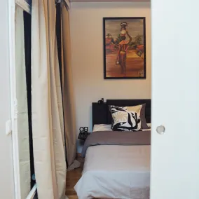 Relax & Explore, Sauna, Metro & Malls 3 Mins Away - Zimmer