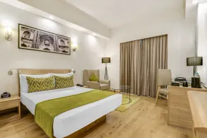 Lemon Tree Premier City Center - Room