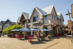 Lakeshore Inn - Restaurant